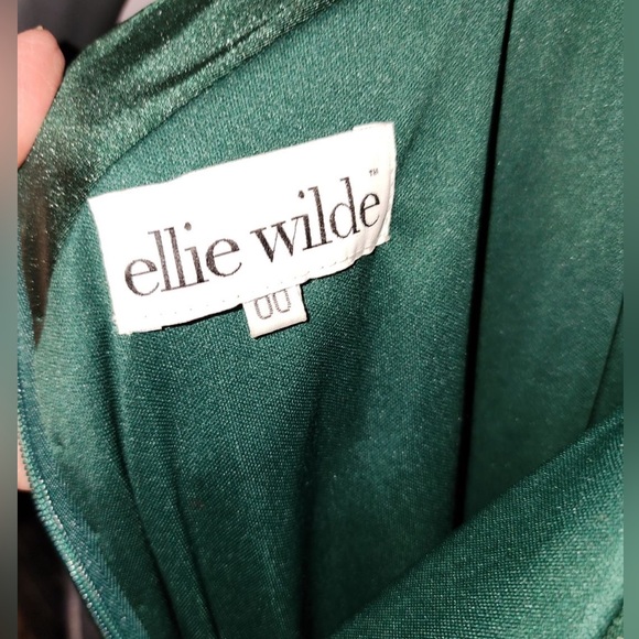 Ellie Wilde 00 Emerald Green Prom Dress - Picture 8 of 8